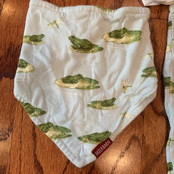 Milkbarn Leapfrog Bamboo Zipper Pajamas + Kerchief Bib MSRP $60 | 3-6 months - Picture 2 of 9
